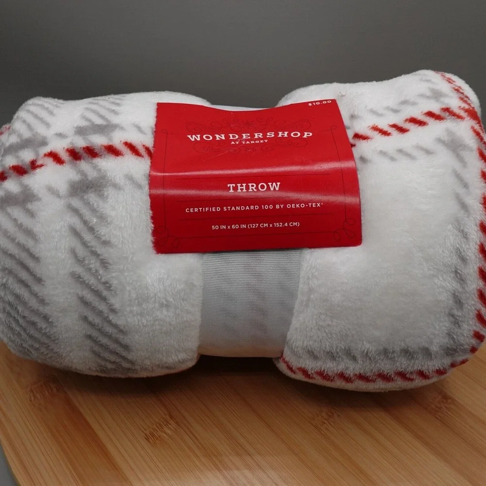 NEW Wondershop Throw Blanket Christmas 50x60 in White Red Gray Plaid Plush‎